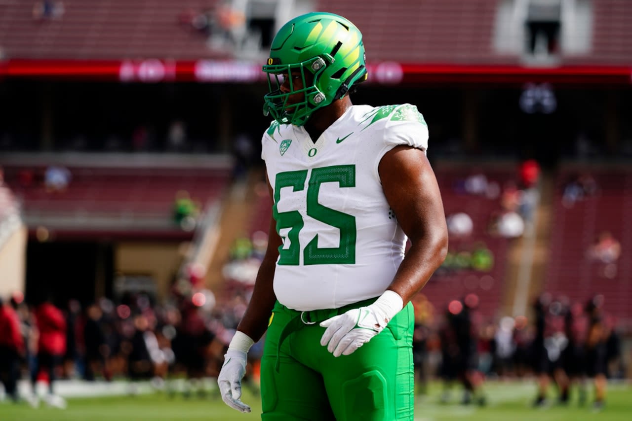 Oregon Ducks lineman Ajani Cornelius named Walter Camp preseason All-American