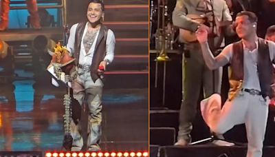 Christian Nodal imita a Ángela Aguilar en pleno show; fans estallan las redes: “Volvió a ser feliz”