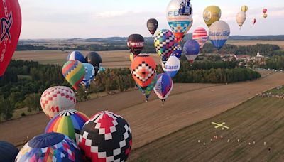 Join our new FREE Bristol Balloon Fiesta WhatsApp community for all the key updates