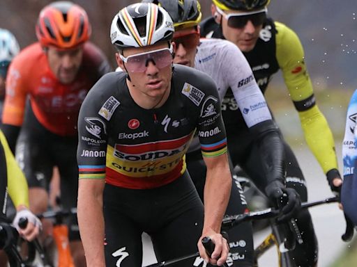 Evenepoel vuelve en el Dauphiné “sin mirar la clasificación”