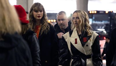 Taylor Swift & Travis Kelce Have Double Date With Brittany & Patrick Mahomes