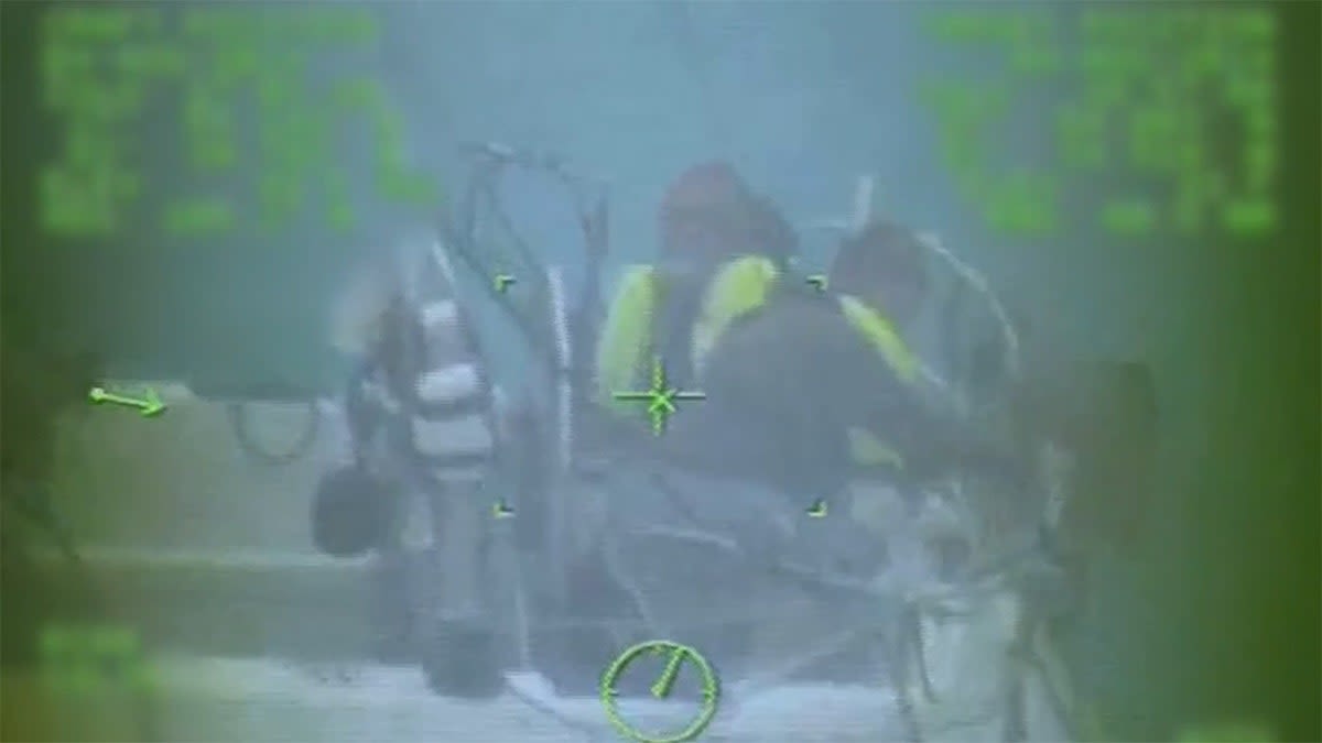 Florida boaters survive Hurricane Debby after losing sail, Coast Guard flies in for rescue: video