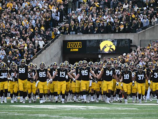 Iowa football among Phil Steele’s top 10 surprise teams entering 2024