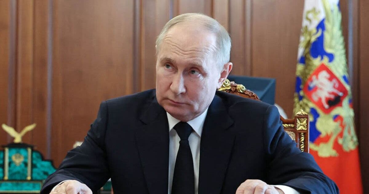 Putin's defiant 12-word reply to the West after new arrest warrants issued