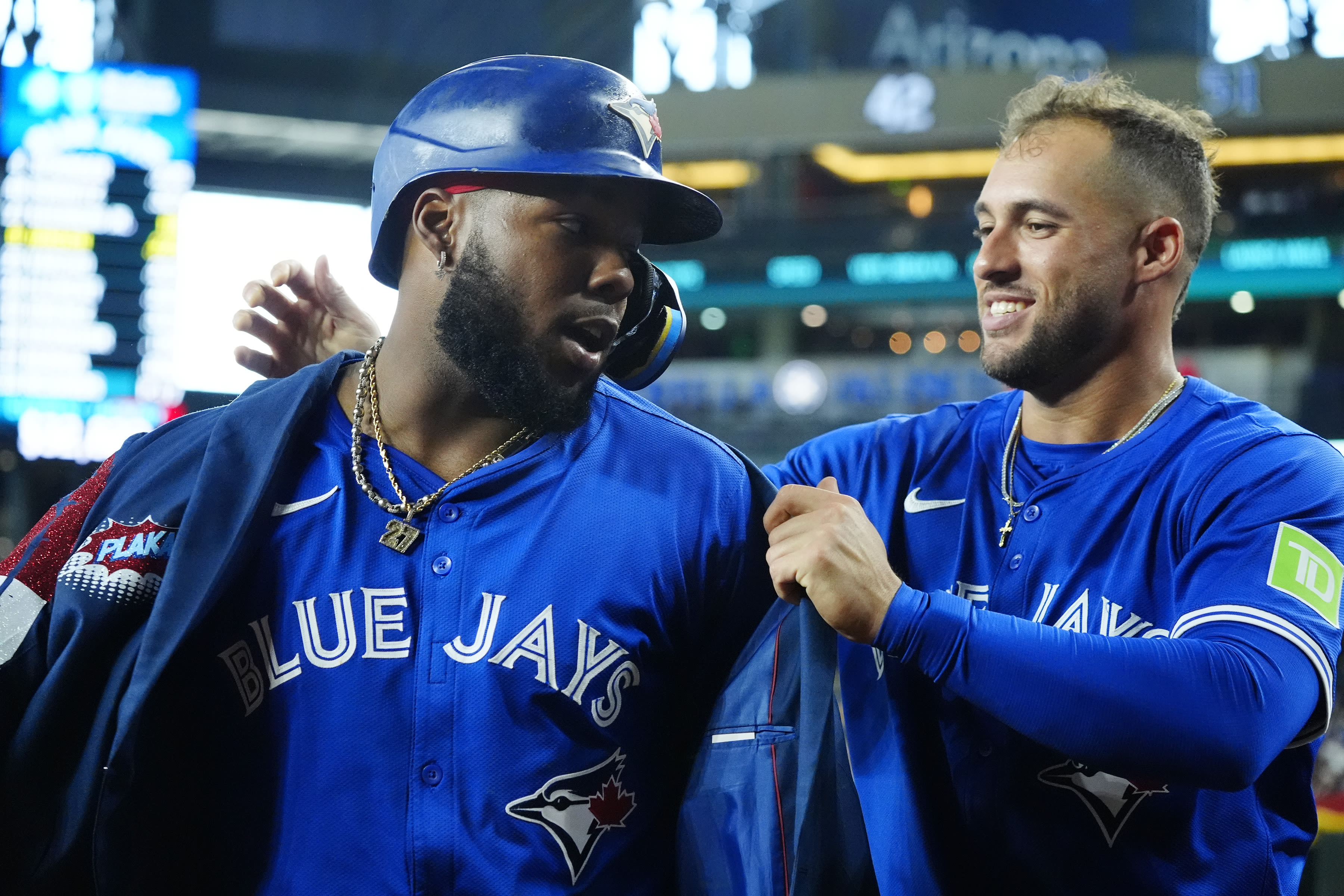 Blue Jays blow 7-run lead, but recover to beat Diamondbacks 8-7 after Guerrero's solo homer