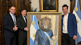 El imponente cuadro de Javier Milei con cabeza de león: el regalo de un intendente y un artista al presidente