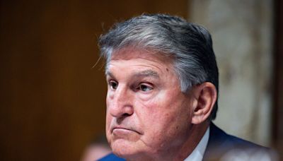 Long-Time Democrat Joe Manchin Quits Party, Registers as Independent