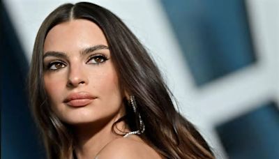 Emily Ratajkowski admite cómo la presión la llevó a que maltratara su cuerpo