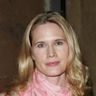 Stephanie March