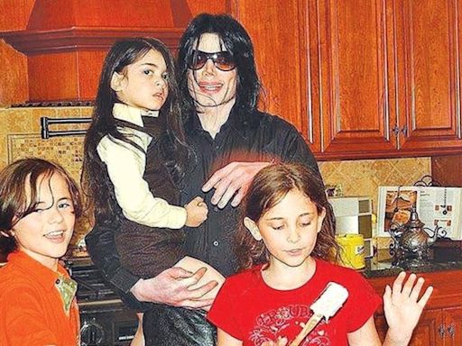 Bens congelados: Filhos e mãe de Michael Jackson estão sem acesso à herança do cantor