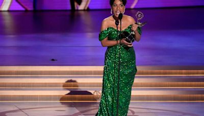 Actriz de ascendencia puertorriqueña hace historia en los Emmy