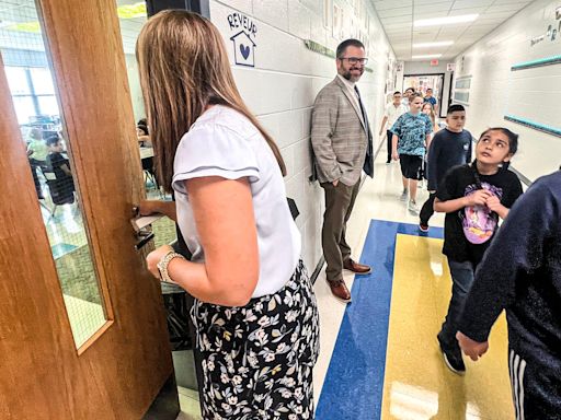 Anderson Districts 1-5 welcomed students back for first day of school, heavier traffic