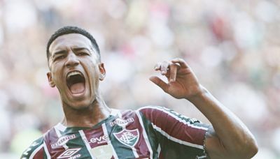 Kauã Elias vira protagonista de reação do Fluminense e personifica filosofia de Mano