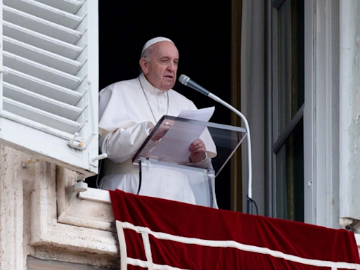 El Papa ensalza a la comunión y a la sobriedad como valores "indispensables"