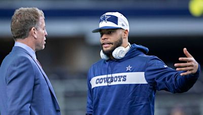 Cowboys' Troy Aikman and Dak Prescott carry on Walter Payton Man of Year legacy