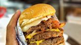 Dia do Hambúrguer: conheça sanduíches que são sucesso nos bairros