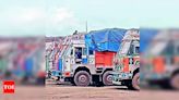 Exports resume via Petrapole border and trade with Bangladesh resumes after unrest | Kolkata News - Times of India