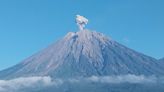 Vulcão entra em erupção na Indonésia e provoca alerta