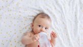 Comment bien hydrater bébé et quels sont les signes de déshydratation à connaître ?