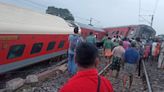 2 killed, 20 injured as 18 coaches of Howrah-Mumbai train derail in Jharkhand