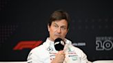 Wolff comenta impacto da melhora da Mercedes em escolha de piloto