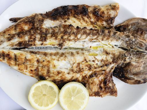 Como grelhar peixe? Os cozinheiros do “melhor peixe do mundo” respondem