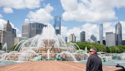 Sure sign of Chicago spring: Buckingham Fountain turns on for the season