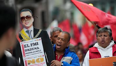 Ecuador vive una jornada de marchas en contra del alza de precios de los combustibles