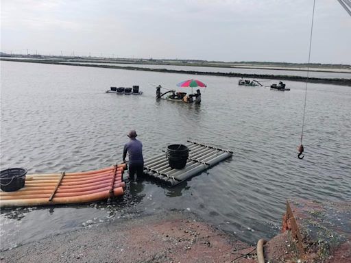 台西文蛤池遭凱米颱風淹沒 漁民憂延遲性災損難申報
