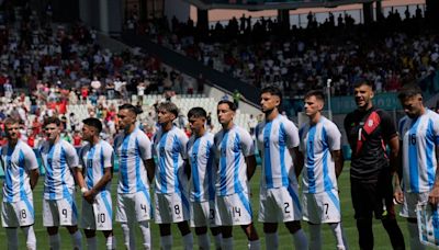Watch: Argentine Olympic Football Team Booed in Paris After Racism Scandal - News18