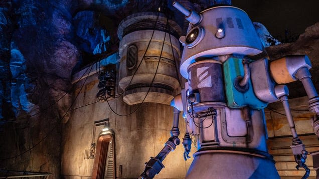 Star Wars Just Introduced a Fun New Droid in Galaxy's Edge