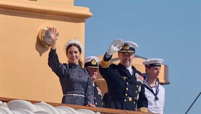 Federico X y Mary de Dinamarca se encierran en un yate en su primer viaje internacional como reyes