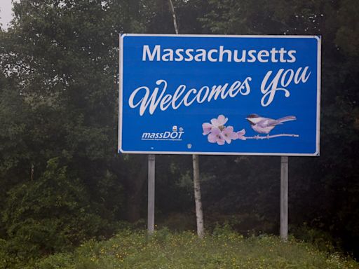 Howie Carr: More people are leaving ‘la-la land’ Massachusetts