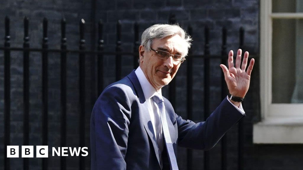 Conservative MP John Redwood to stand down