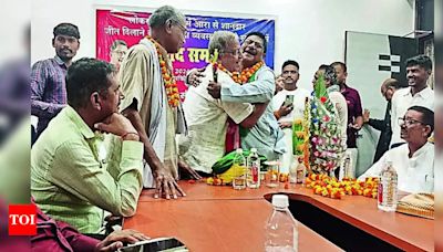 Ara MP Sudama Prasad vows to work for small traders' welfare | Patna News - Times of India