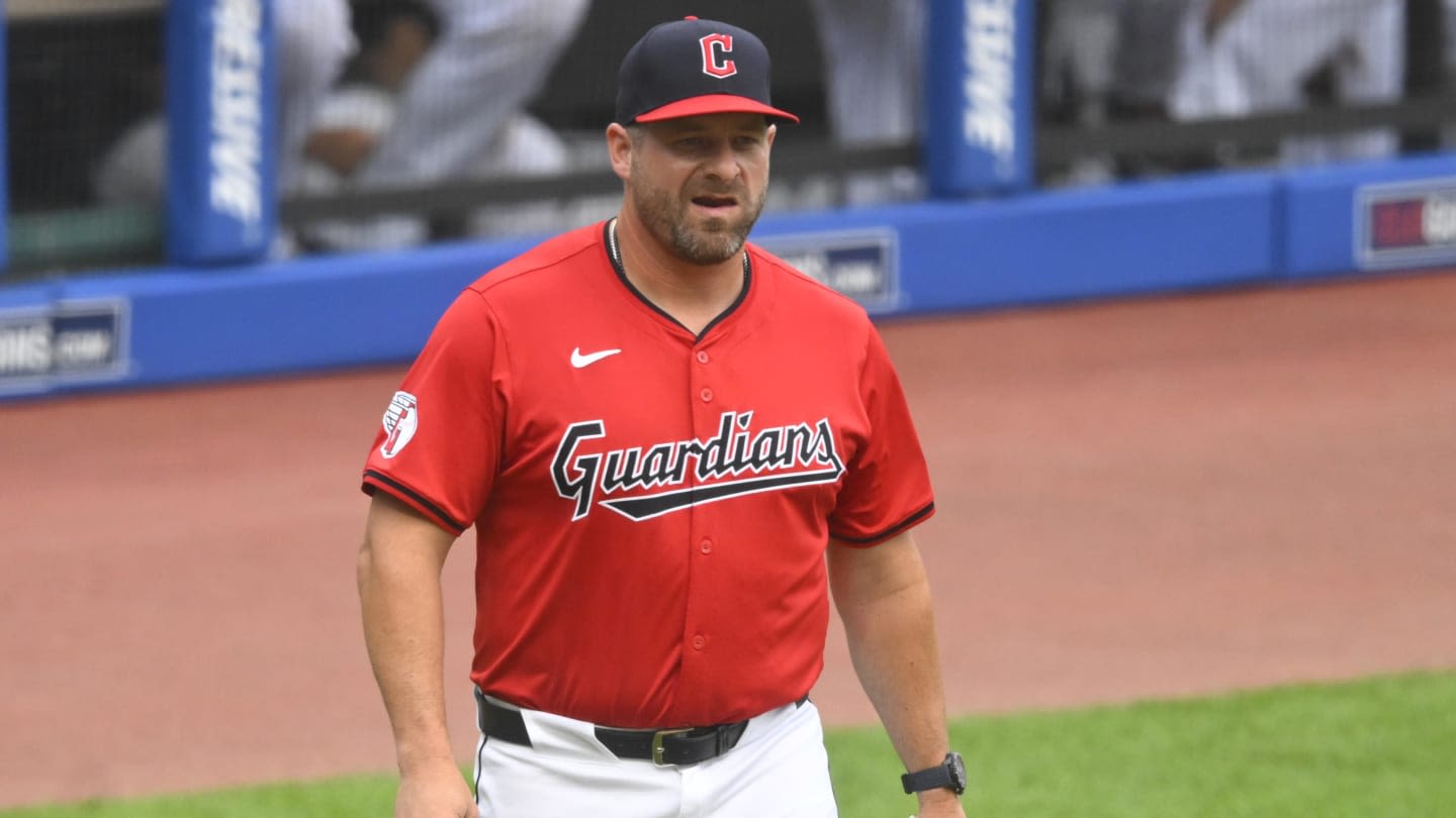 Guardians manager Stephen Vogt ejected in seventh inning against Twins