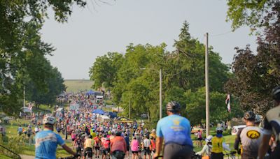 How remote is southern Iowa? RAGBRAI riders came across a bar called the Middle of Nowhere