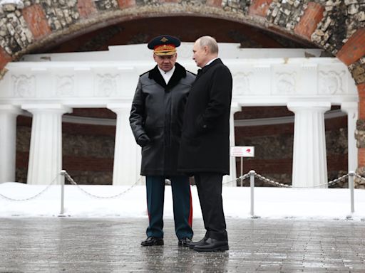 Quién es Serguéi Shoigú, el ministro de Defensa al que Putin ha destituido en plena guerra con Ucrania