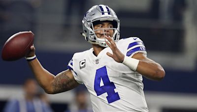 Dak Prescott, 'quarterback' de Cowboys, sufre un esguince en el tobillo derecho