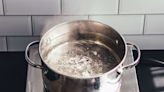 What's The Difference Between Boiling And Simmering Water?