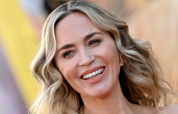 Emily Blunt Shares The 'Best Thing' Taylor Swift Said To Her Daughter