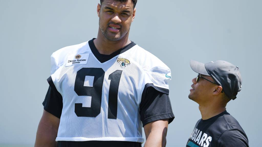 Jaguars place DL Arik Armstead on active/PUP list