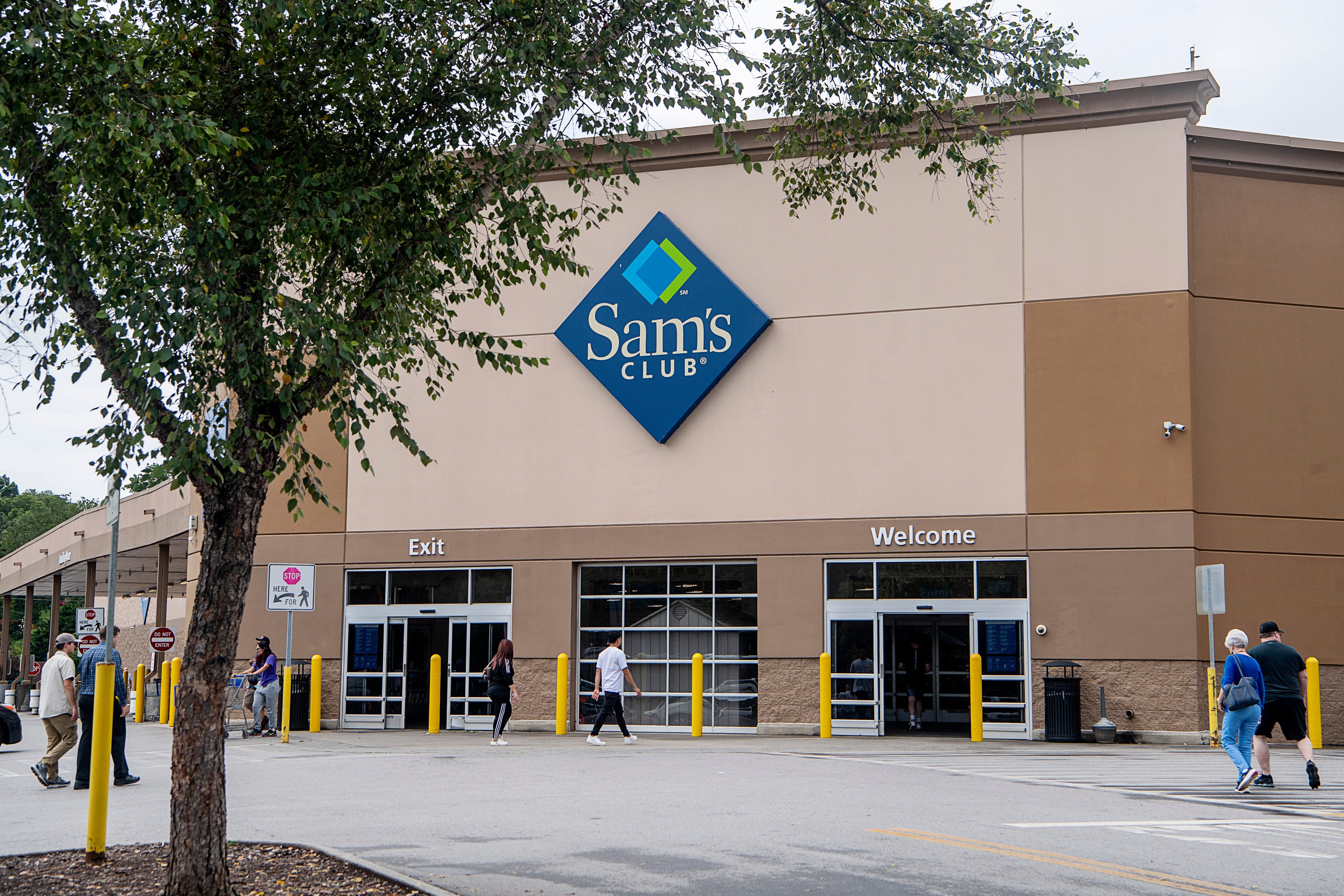 120 Sam's Club stores now using AI to check receipts at exits. Here's how it works