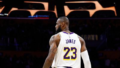 LeBron James reportedly plans to sign 2-year, $104M deal with Los Angeles Lakers