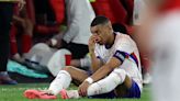 Kylian Mbappé sufre fuerte golpe en la nariz en partido Austria- Francia