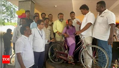 Puthalapattu TDP MLA launches bicycle distribution programme for school-going girls | Amaravati News - Times of India