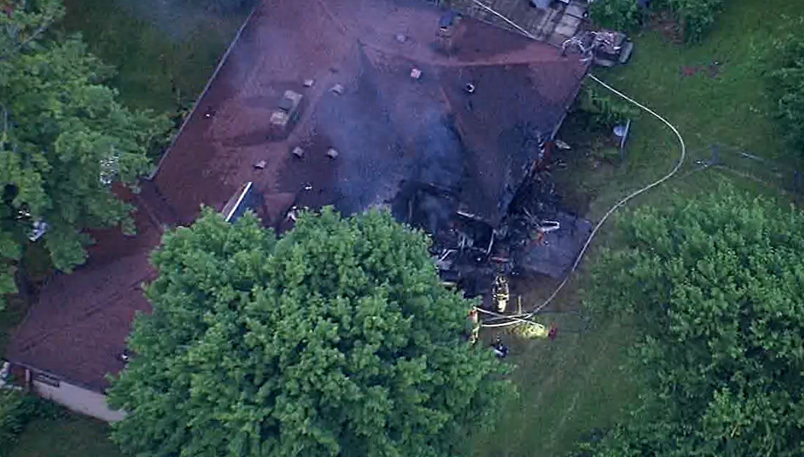 Hazel Park house fire kills mother, daughter