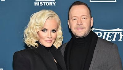 Donnie Wahlberg Sleeps With Wife Jenny McCarthy on FaceTime When They’re Not Together