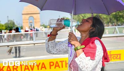 Delhi 'unbearable' as temperatures soar past 50C