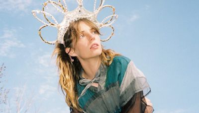 On Maya Hawke’s New Folk-Pop Album, ‘Chaos Angel,’ She Embraces Musical Drama She Once Rejected as ‘Actorly’: ‘It...